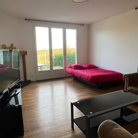 Holiday home Maison Independante A La Campagne